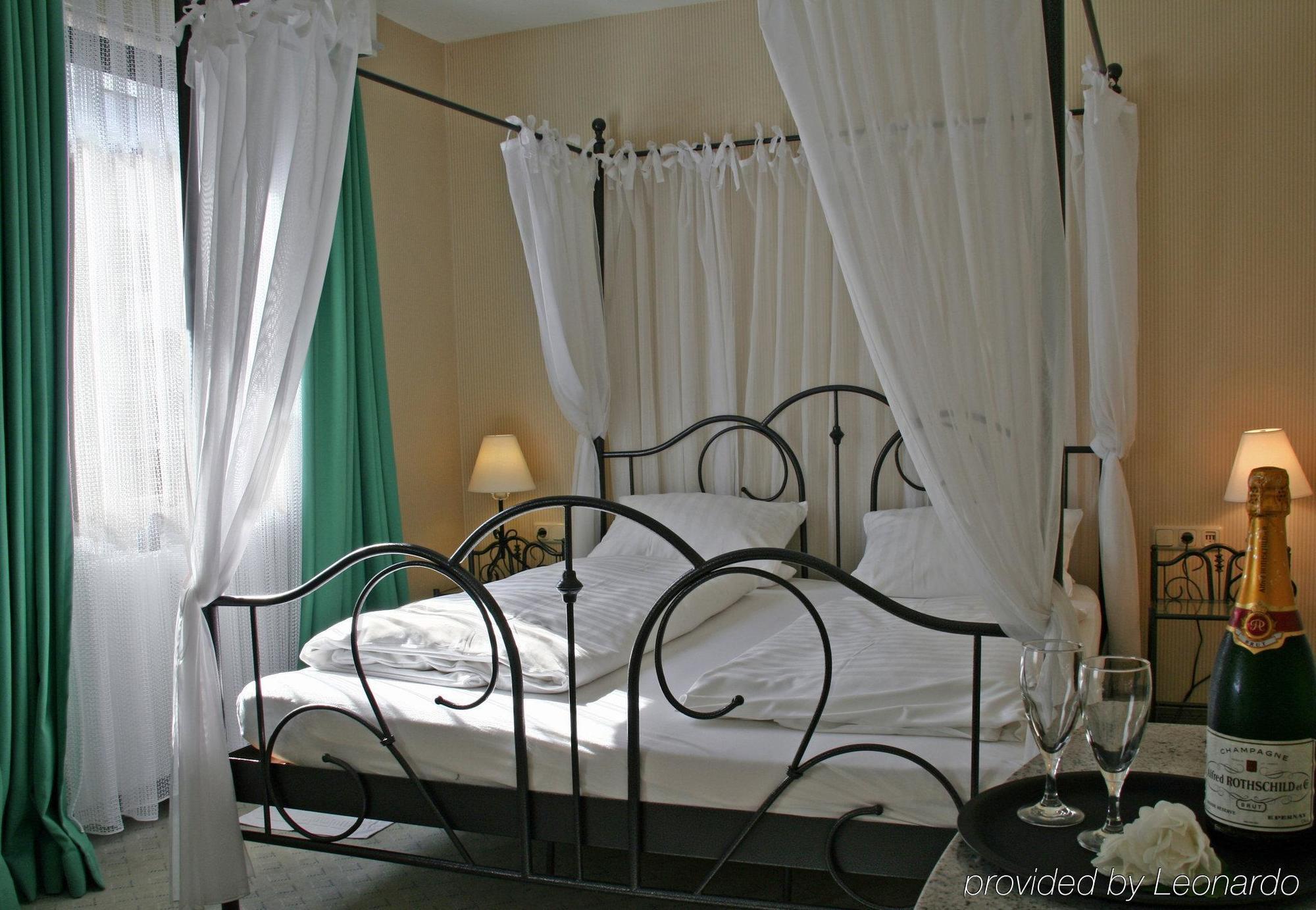 Hotel Cristal Nuremberg Room photo